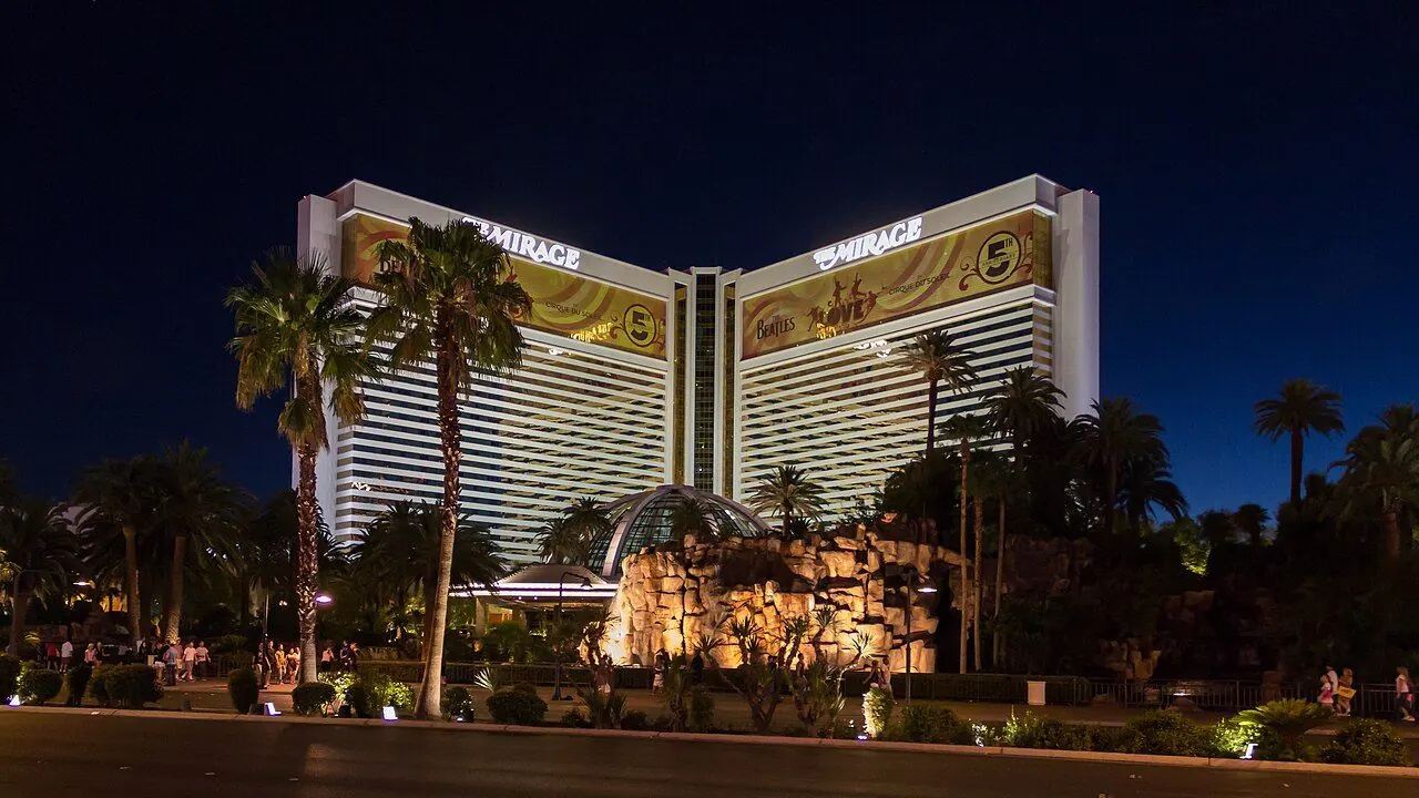 Neon Dreams: The Aesthetics of Las Vegas in Contemporary Art